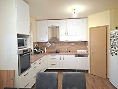 Eladó ház Nagykozár