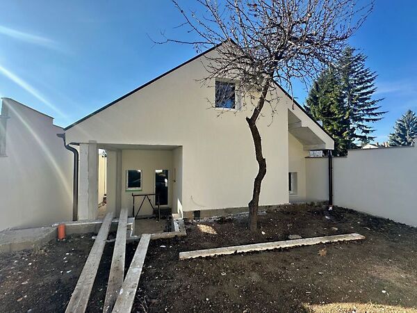 Eladó ház Budakeszi, Központ