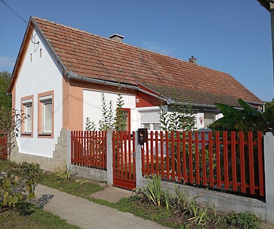 Eladó ház Lakócsa