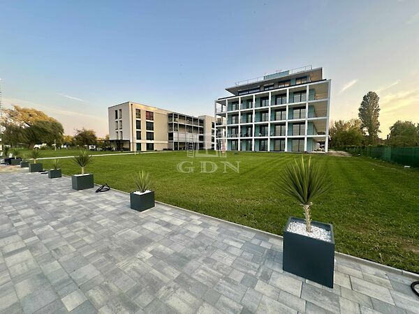 Eladó lakás Balatonmáriafürdő