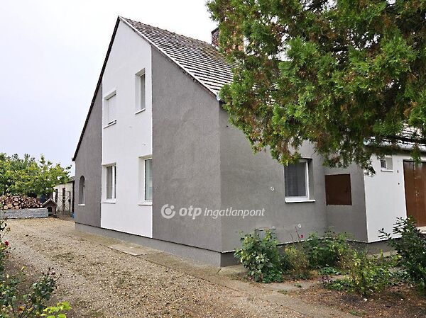 Eladó ház Sárszentmihály