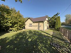 Eladó nyaraló Balatonfenyves