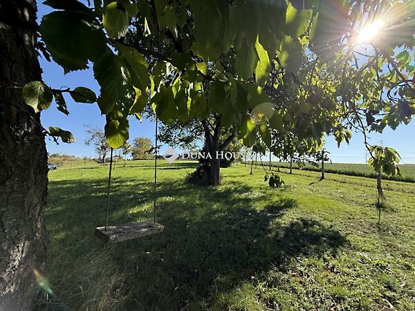 Eladó földterület Narda