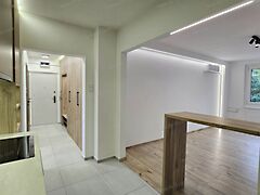 Eladó lakás Győr, Adyváros