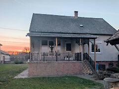 Eladó ház Máriakálnok