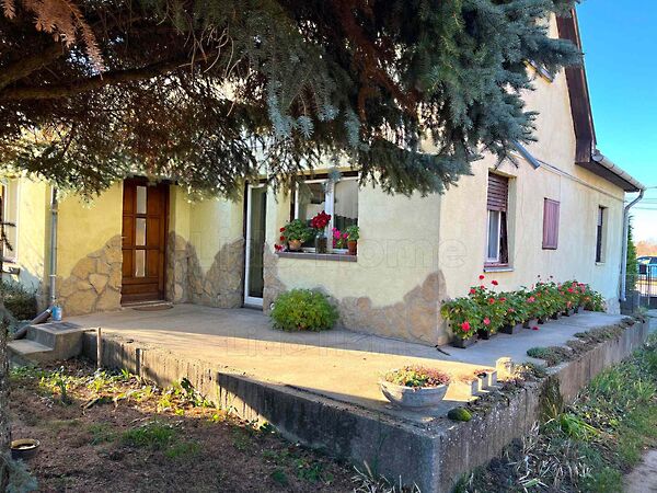 Eladó ház Ságvár