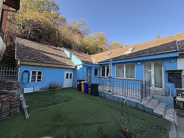 Eladó ház Budakalász