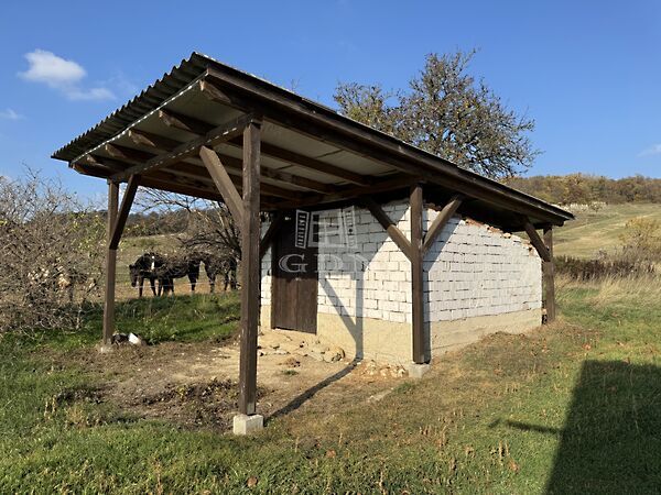 Eladó földterület Csákvár