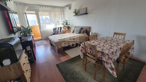 Eladó lakás Százhalombatta