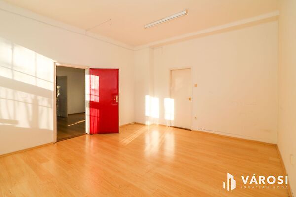 Eladó iroda Békéscsaba, Belváros