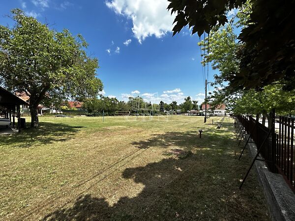 Eladó nyaraló Balatonakali