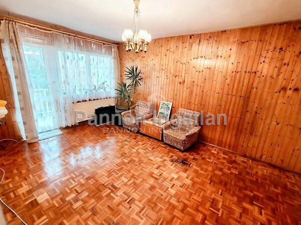 Eladó lakás Veszprém