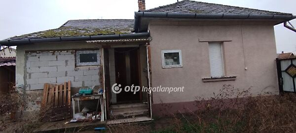 Eladó ház Jászárokszállás