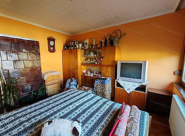 Eladó lakás Jászberény