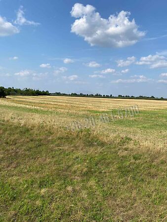 Eladó földterület Mezőörs