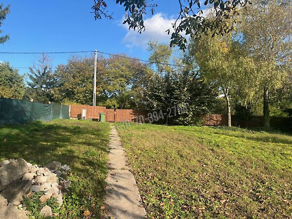 Eladó földterület Kömlőd