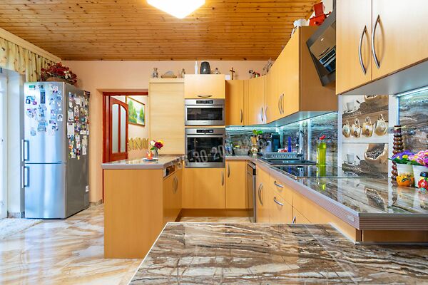 Eladó ház Károlyháza