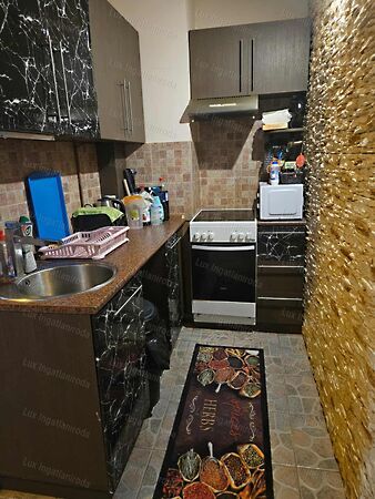 Eladó lakás Tatabánya, Újváros