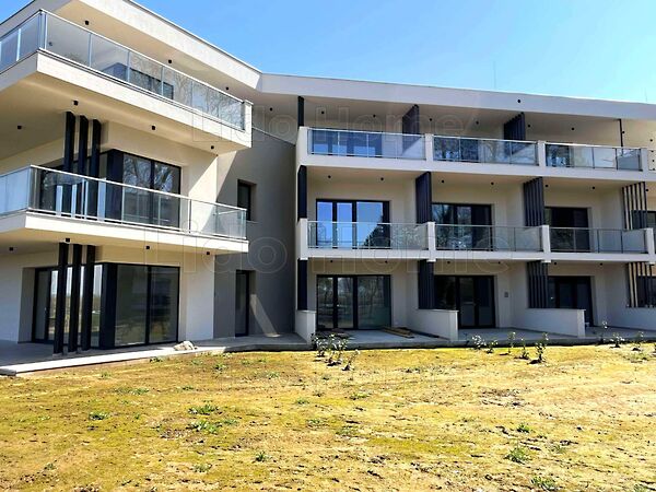 Eladó nyaraló Balatonfenyves