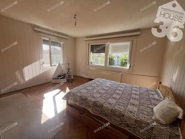 Eladó ház Géderlak