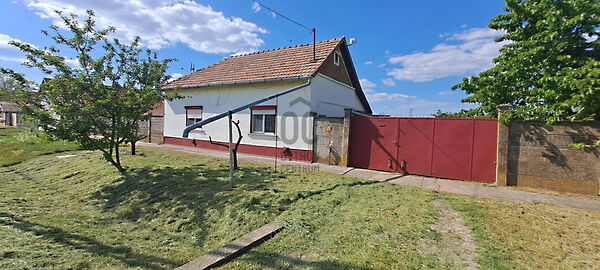 Eladó ház Királyhegyes