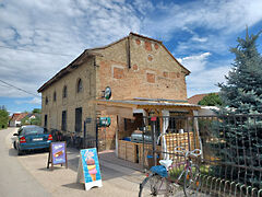 Kiadó üzleti Rábapatona