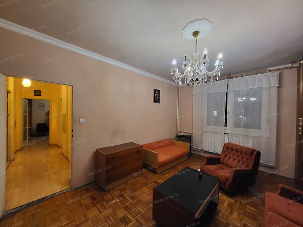 Eladó lakás Győr, Nádorváros