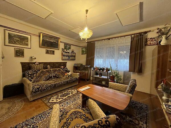 Eladó lakás Oroszlány