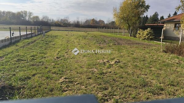 Eladó földterület Bögöt