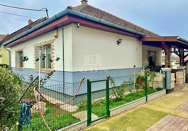 Eladó ház Halásztelek