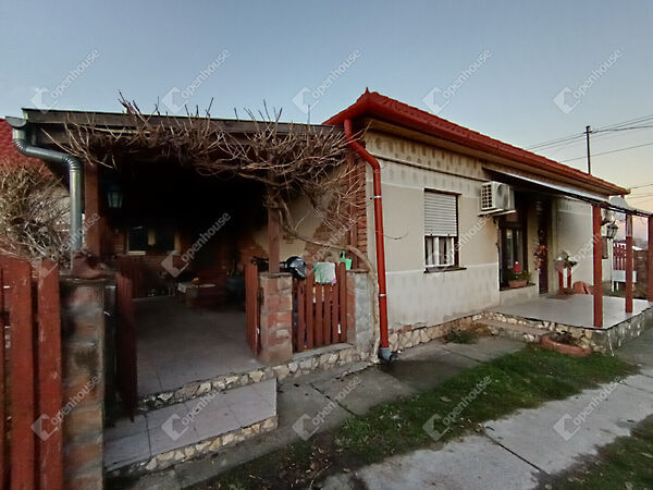 Eladó ház Kadarkút