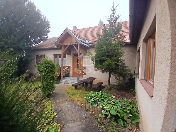 Eladó ház Bakonybél