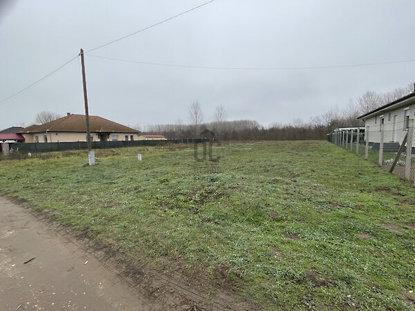 Eladó földterület Mikepércs