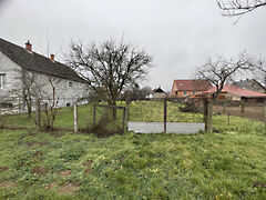 Eladó földterület Mikepércs