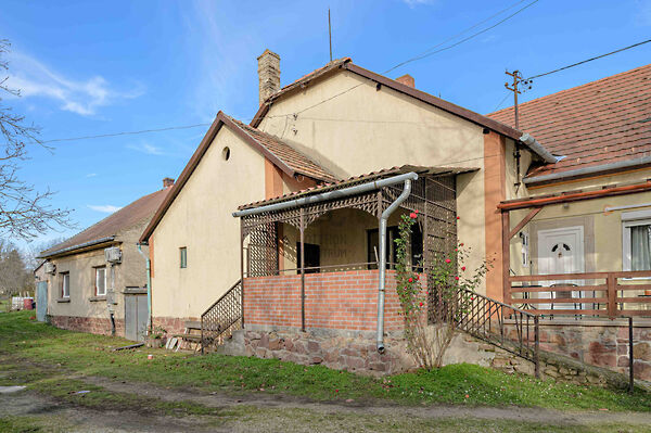 Eladó ház Ábrahámhegy