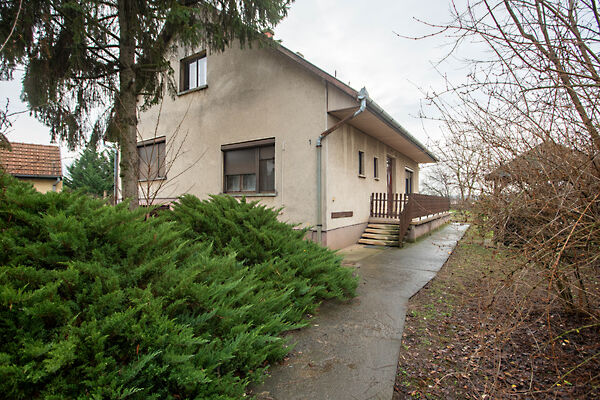 Eladó ház Farmos, Krizsán