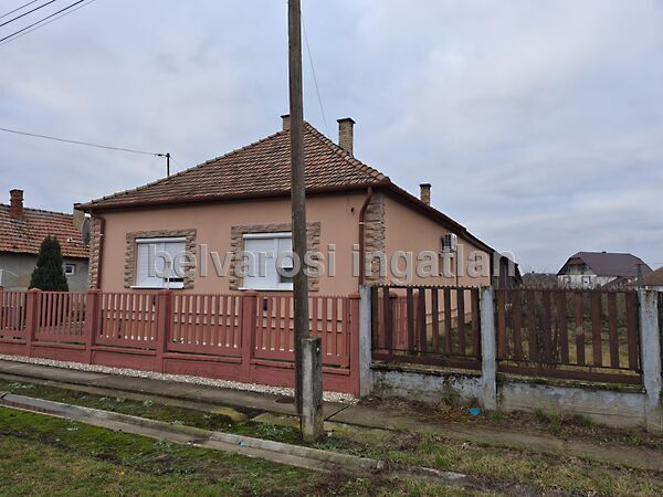 Eladó ház Szamosszeg