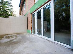 Eladó ház Kápolnásnyék