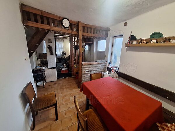 Eladó földterület Juta