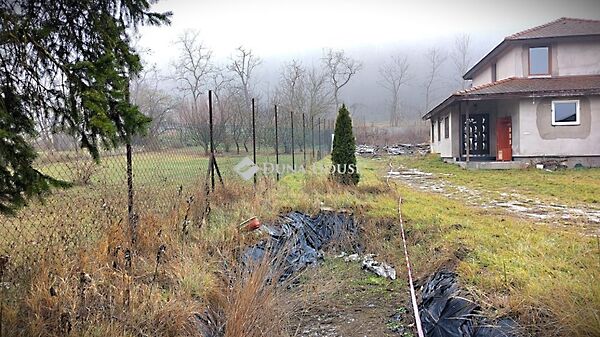 Eladó földterület Dorog