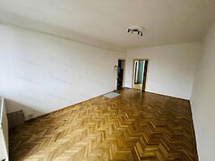 Eladó lakás Komárom