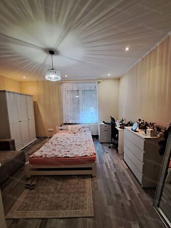 Eladó lakás Oroszlány