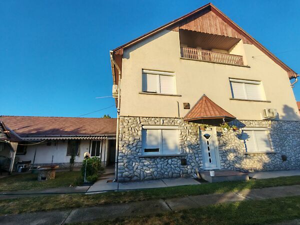 Eladó ház Szentistván