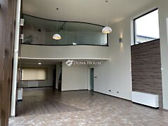 Kiadó üzleti Szentendre