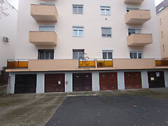 Eladó garázs Debrecen, Újkert