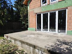 Eladó ház Kápolnásnyék