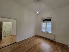 Eladó lakás Győr, Belváros