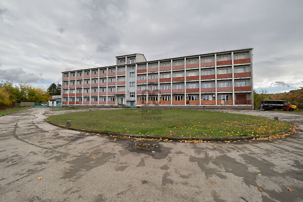 Eladó ipari Komló, Kökönyös