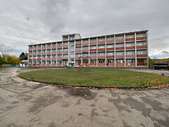 Eladó ipari Komló, Kökönyös