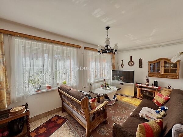 Eladó ház Várpalota